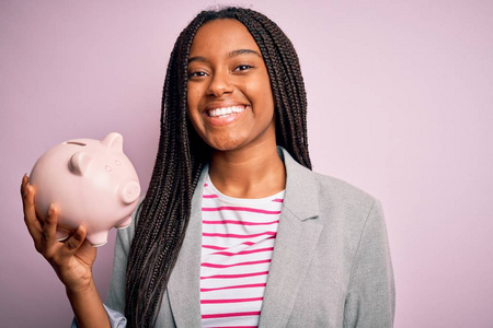 粉红色 小猪 享受 微笑 快乐 时尚 面对 保险 女人 金融家