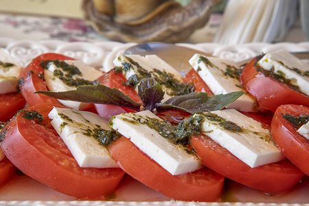  Caprese salad 