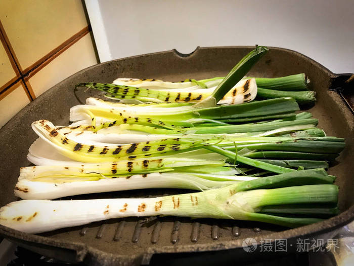 做美味的烤葱