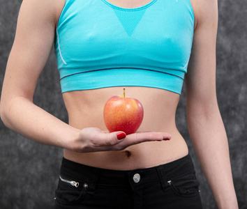 女孩 水果 健身房 健康 苹果 特写镜头 持有 身体 美丽的