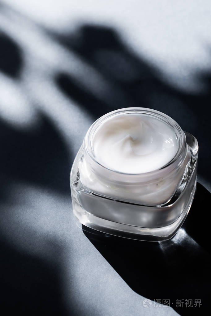 针对敏感肌肤的美容面霜保湿奢华spa公司