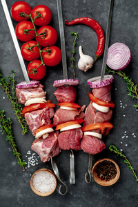 猪肉 烤架 准备 分类 牛肉 扦子 烤羊肉串 自由的 生的