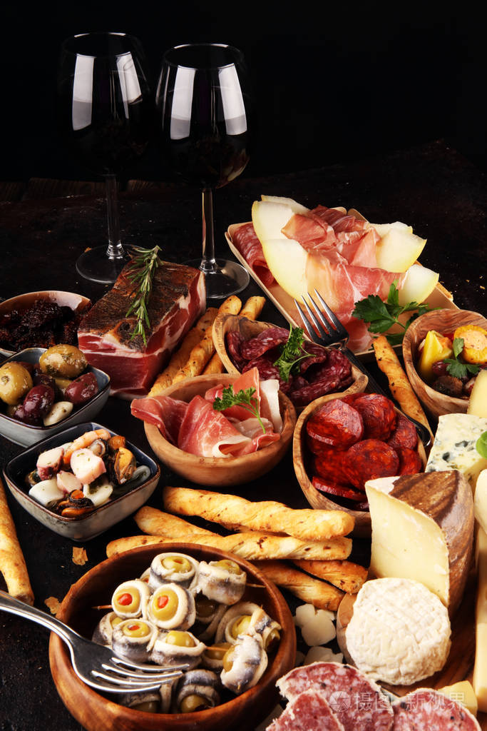 意大利安帕斯蒂葡萄酒小吃套装奶酪品种地中海