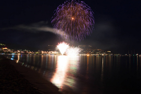 爆裂 烟火 颜色 闪闪发光 节日 生日 天空 圣诞节 七月