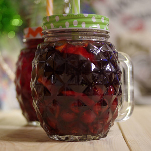 黑莓 粉红色 蔓越莓 果汁 草莓 透明的 饮料 蓝莓 颜色