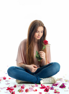 青少年 黑发 女孩 青年 情感 玫瑰 植物 小花 生日 情绪