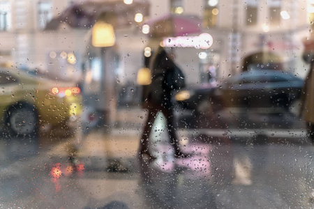 玻璃窗雨图片 玻璃窗雨素材 玻璃窗雨插画 摄图新视界 玻璃窗雨图片 玻璃窗雨素材 玻璃窗雨插画 摄图新视界