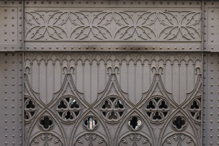 奇诺葡萄牙风格装饰黑色旧金属的哥特式ajury图案.葡萄牙.照片