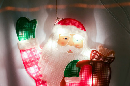 圣诞老人晚上的家居装饰图片