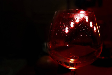 酒吧 葡萄酒 食物 庆祝 酒杯 瓶子 颜色 泼洒 优雅 酒精