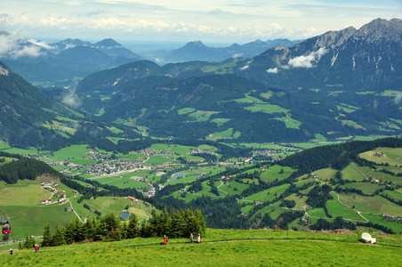 村庄 假期 山谷 阿尔卑斯山 风景 夏天 领域 自然 全景图