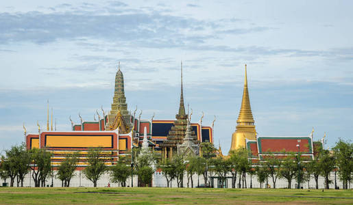 建筑学 瓦特 泰国 地标 艺术 天空 旅行 领域 寺庙 目的地