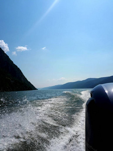 快艇 天空 娱乐 夏天 波动 自然 巡航 美丽的 划船 旅行