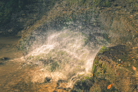 提波瓦瀑布