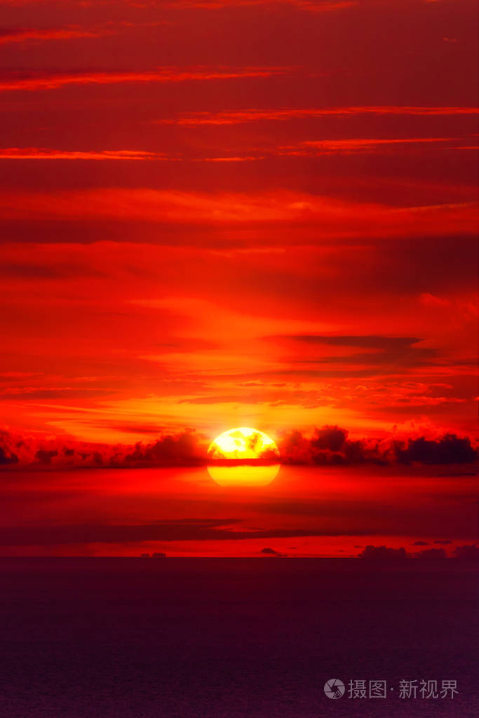 火红的橙色夕阳天空美丽的天空