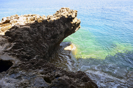 海岸 海滩 塞浦路斯 夏天 美丽的 海岸线 岩石 波动 自然