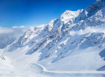 奥地利山地滑雪场自然和运动背景