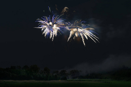 圣诞节 生日 闪耀 节日 庆祝 狂欢节 乐趣 明星 天空