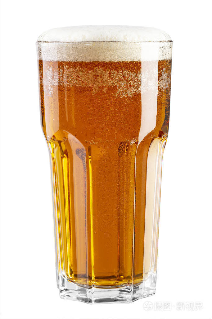 glassofbeerisolatedonawhitebackground