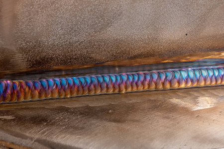 焊接tig.彩色焊缝.照片