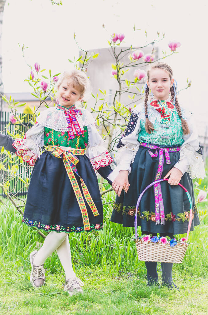 斯洛伐克地区的复活节传统民俗服饰
