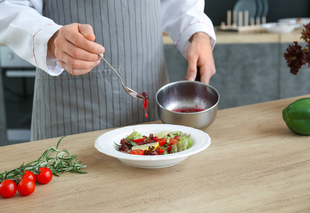 做饭特写图片-做饭特写素材-做饭特写插画-摄图新视界