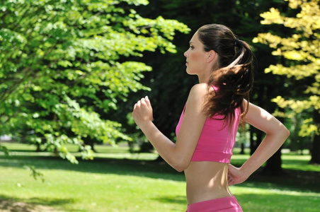 运动服 跑步者 火车 汗水 慢跑者 训练 女人 公园 跑步