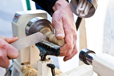 机械 商业 旋转 古老的 精确 技工 切割 车床 工作 木材