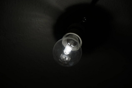 特写镜头 照明 瓦特 解决方案 照亮 玻璃 灯泡 电灯泡