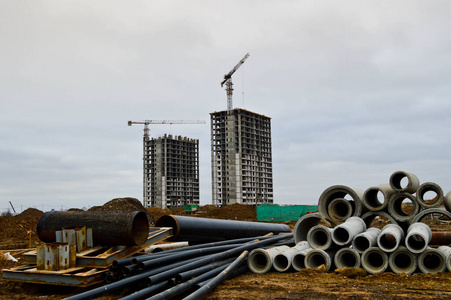 建造大型现代整体框架房屋，使用工业建筑设备和大型高空起重机的建筑物。城市新区建设