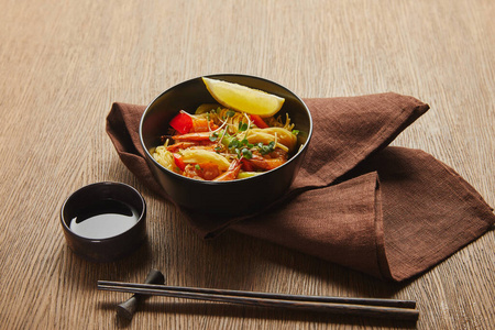 日本人 食物 桌子 面条 中国人 筷子 海鲜 午餐 晚餐