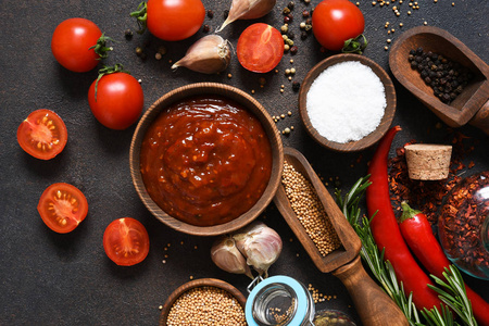 放调料的木托盘图片