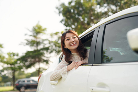 女人 微笑 汽车 乐趣 假期 美丽的 窗口 中国人 韩国人