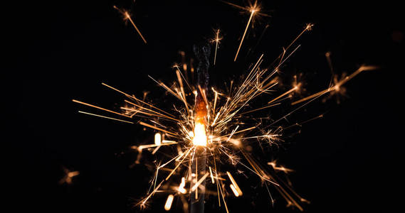 燃烧的火花图片