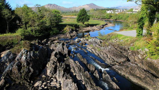 爱尔兰 短的 风景 阳光 闪耀 岩石 乡村 太阳 流动 自然