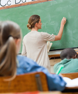 学习 白种人 站立 粉笔 女人 年代 在室内 小孩 特写镜头