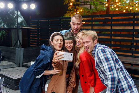 朋友聚会照片图片