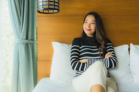 美女来我房间图片