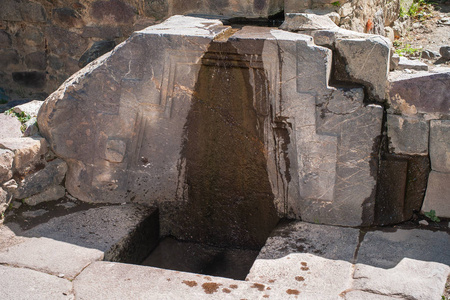 印加废墟中的公主浴