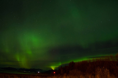 冰岛南部霍纳霍尔杜尔的北欧灯光