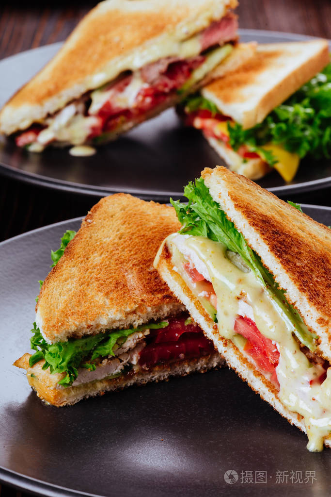 三明治面包西红柿生菜黄芝士