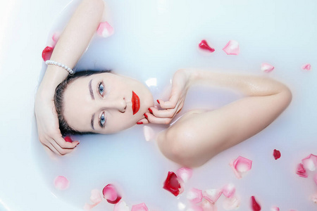 玫瑰花瓣浴图片