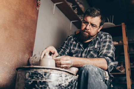 制作 建模 陶器 成型 工匠 塑造 壤土 黏土 大罐 陶工
