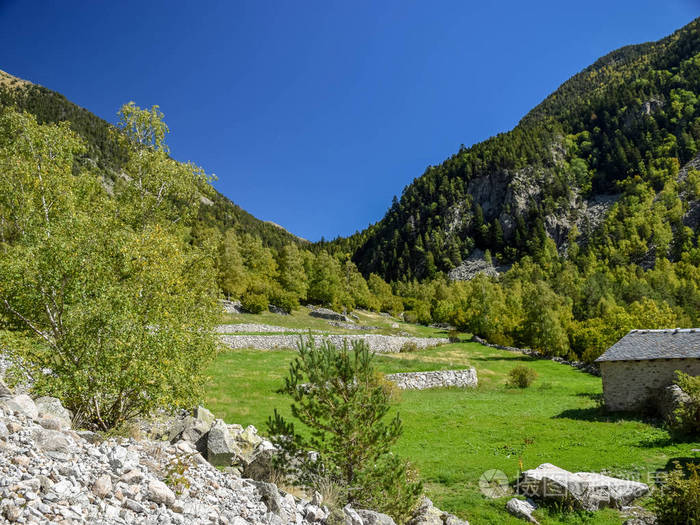 美丽的山谷景观
