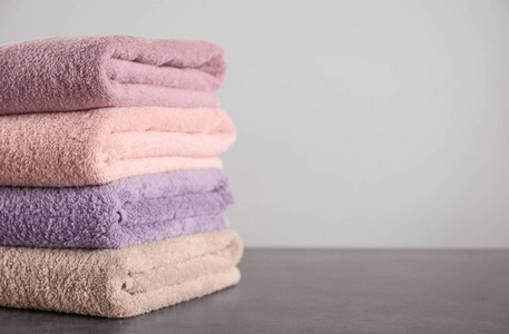 桌子 安慰 纺织品 淋浴 健康 毛巾 紫色 特里 柔和的