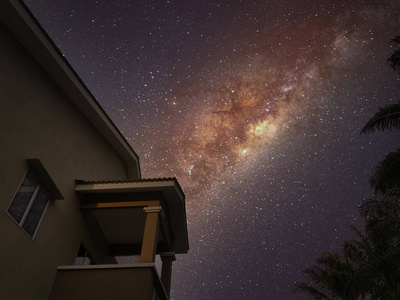 屋顶星空星光 天文学 宇宙 星座 天空 闪耀 暴露 市中心 天体摄影照片