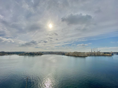 夏天 蓝色泻湖 悬崖 海湾 蓝天 旅行 海岸线 风景 太阳