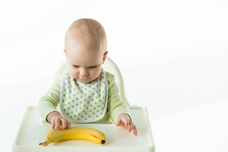 复制空间 宝贝 小孩 婴儿 围兜 触摸 香蕉 男孩 桌子
