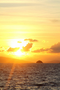 美丽的 夏天 天空 黄昏 太阳 美女 黎明 海洋 风景 傍晚