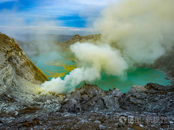 硫磺火湖图片图片